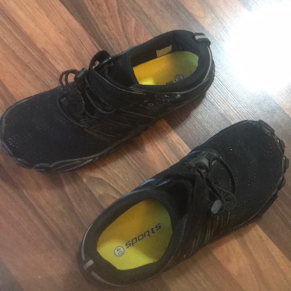 Workout shoes